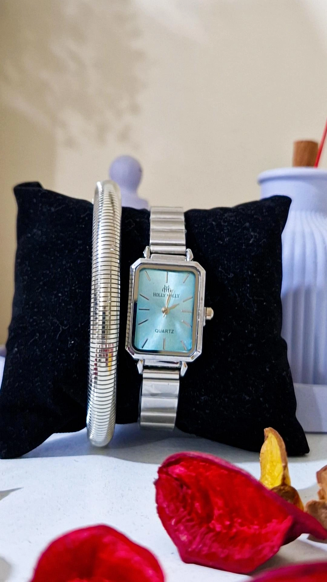 ساعت دخترانه کرکره ای هولی مولی از برند QUARTZ